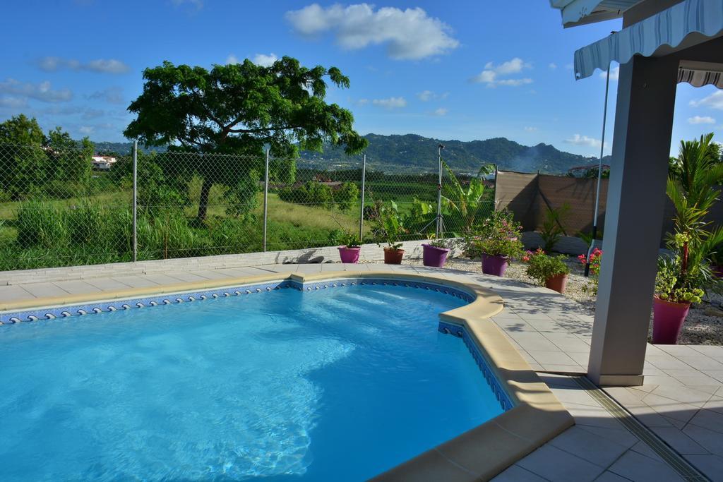 Villa Amethyste Avec Grande Piscine Privee, Jardin Clos, Parking Prive Le Robert Exterior photo